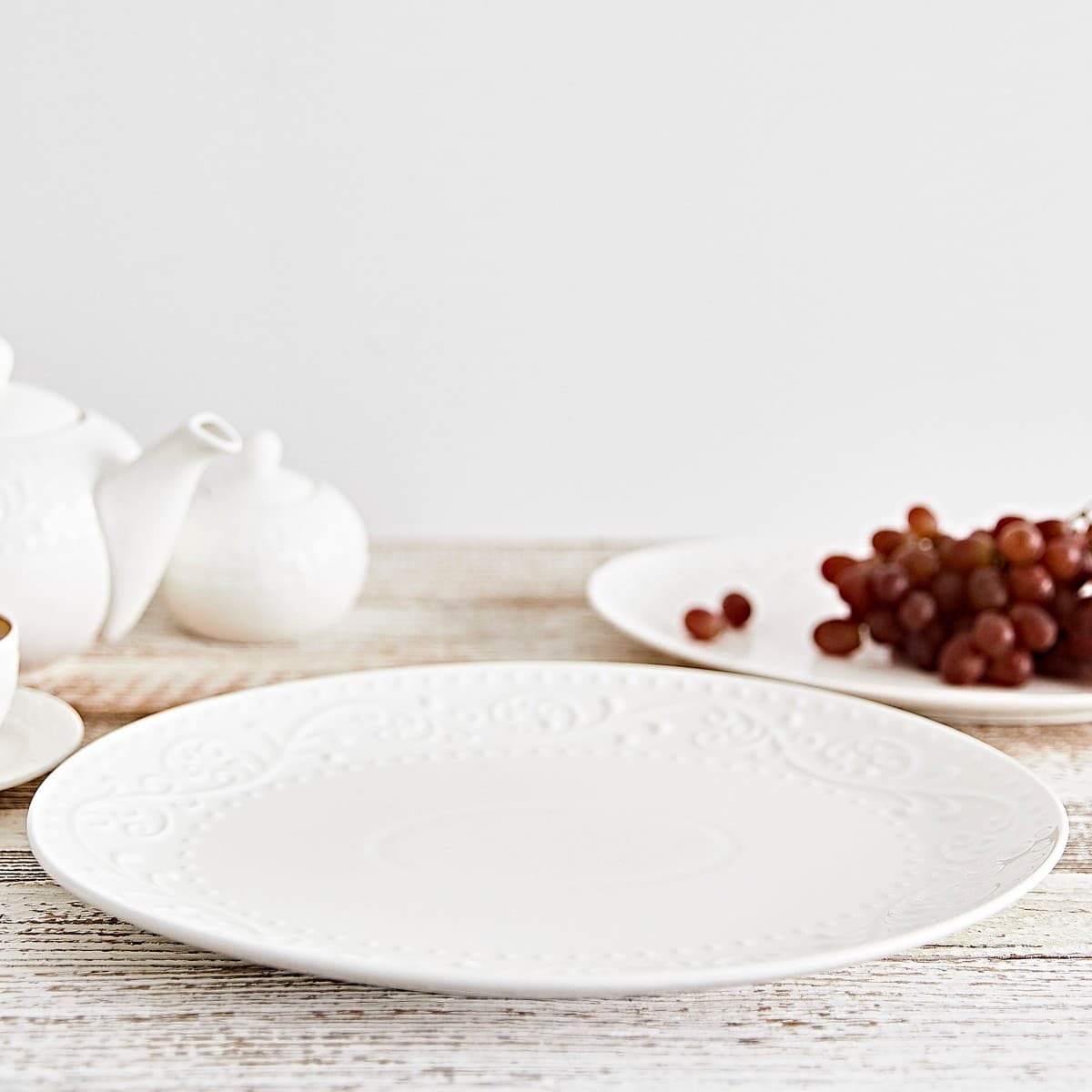 Servírovacia misa SYLIA oválna biela s ornamentom 25 × 35 cm